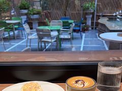 -潮一不贰·法式甜品·生日蛋糕·西式简餐(外滩店)