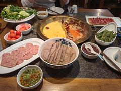 -小天鹅火锅·一线江景洪鼎旗舰店(洪崖洞店)