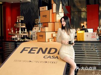 在索菲特邂逅 FEND 黄的悸动