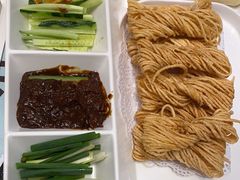 -香山湖家家宴(中山陵店)