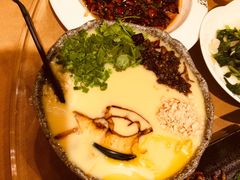 -香巴拉云南餐厅(华莱坞店)