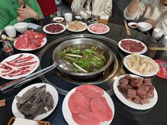 -周老三跷脚牛肉·全牛火锅(非遗传承店)