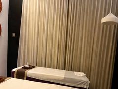 -亚龙湾中心广场