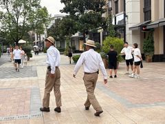 -比斯特上海购物村精品奥特莱斯