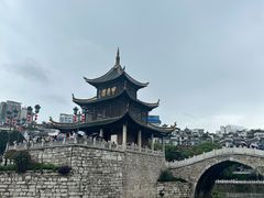 -包整·丝娃娃(一览甲秀楼风景店)