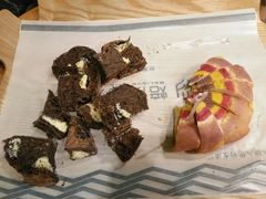 -焙丽拾光(麦凯乐直营店)