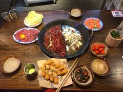 -萍姐火锅·公路夜市(武汉首店)