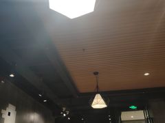 -肥肥虾庄·金牌油焖大虾(杨园滨江时代walk店)