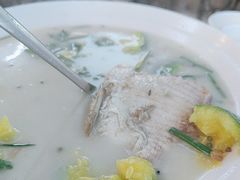 -邛海风味特色菜馆