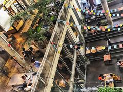 -ROAST coffee & eatery