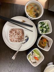 -悦芽母婴护理月子中心(凤起潮鸣府店)