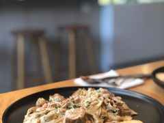 牛肝菌西班牙肉肠意粉-尤加利咖啡馆