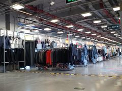 -上品折扣(回龙观店)