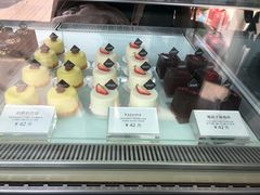 -UNI UNI(环亚凯瑟琳店)