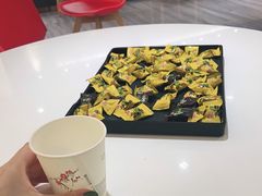 -宏宇眼镜蔡司依视路折扣店(兆佳眼镜城店)