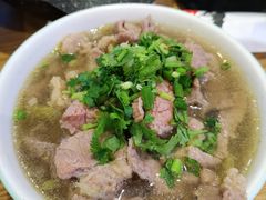 -犇逸·乐山跷脚牛肉·四川现炒(览海店)