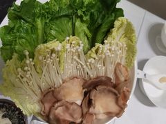 -红鼎豆捞·非遗鲍皇汤火锅(宝丰路店)