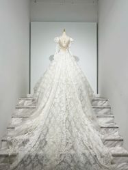 -Renee芮亦婚纱