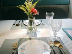 餐具摆设-蜜桃花开·中西融合菜E&W(南长街店)