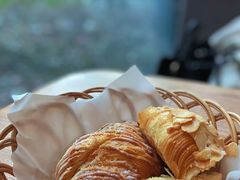 黄金流奶羊角-麦田工坊(月湖店)