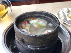 海南特色墨脱石锅耶子鸡-墨脱石锅椰子鸡•香草鸭•东山羊(大东海店)