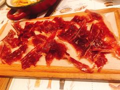 -Tapa Tapa