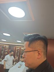 -绅仕門男士理发馆