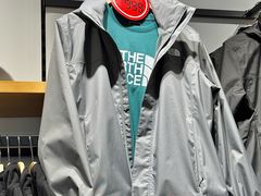 -百年港湾奥特莱斯(香炉礁店)