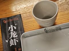 餐具摆设-回·龙虾铺·盆盆蟹·烧烤大排档(回龙观店)