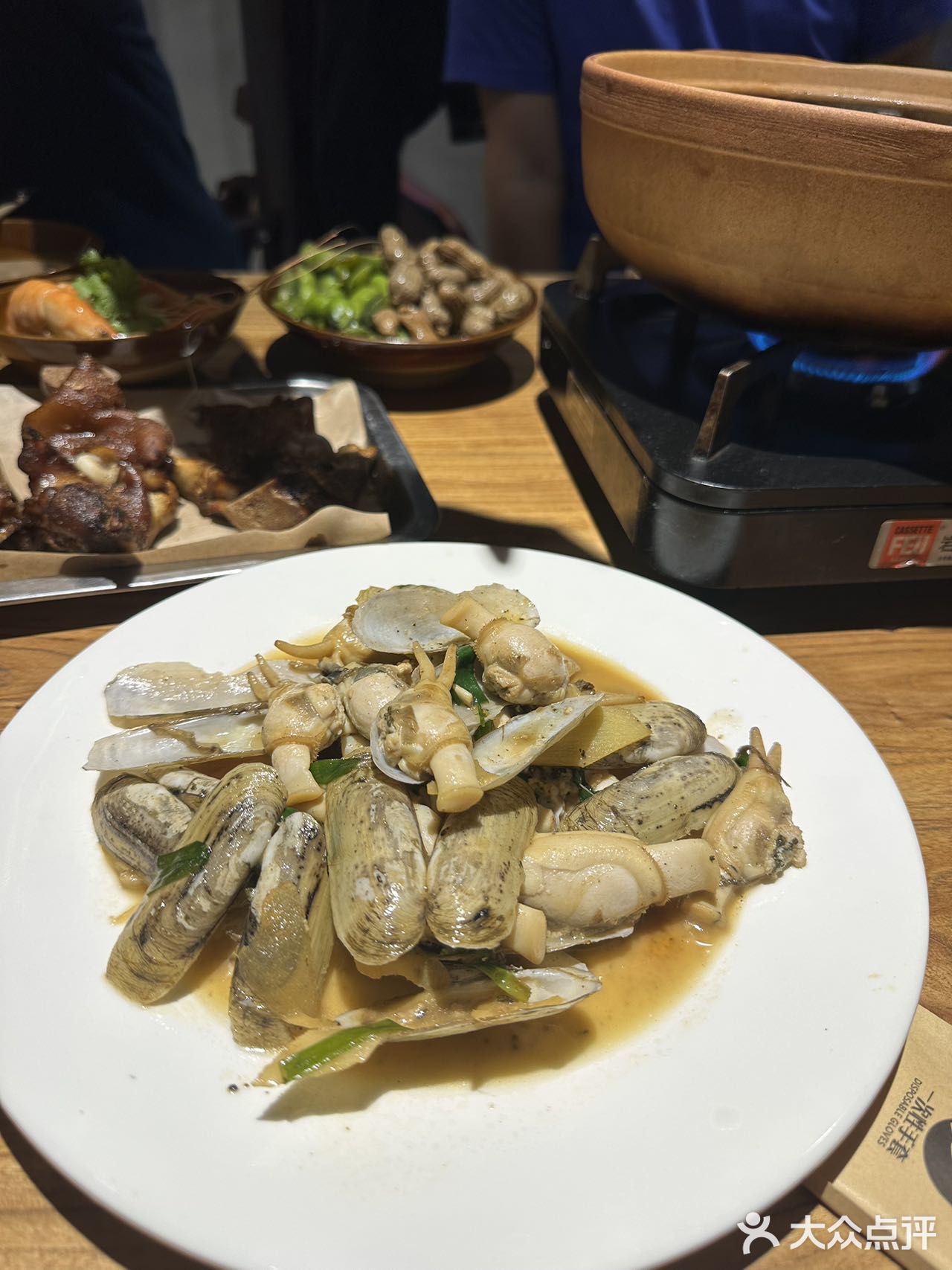 夜宵小酒馆走一个