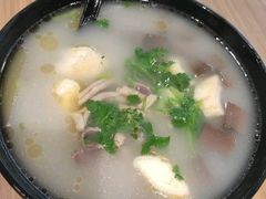 -小杨生煎(金山百联购物中心3楼店)