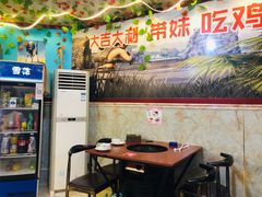 大堂-武氏皖北网红三胖地锅鸡(桐城路店)