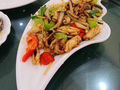 -覃记海鲜美食餐厅