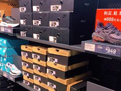 -NIKE上海青浦换季优惠店