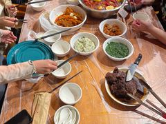 -小草屋轰趴馆别墅派对新场团建家庭聚会