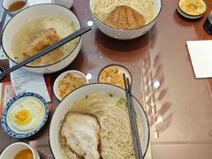 -百年老字号·观振兴蟹黄面·三虾面·苏式面(观前街富仁坊巷店)