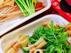 -签多多串串香火锅