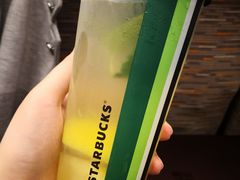 -星巴克(北京西站5号候车室)