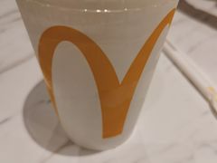 -麦当劳(上海虹桥站30B检票口楼上)