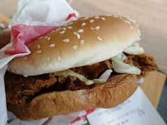 -麦当劳(龙洞店)