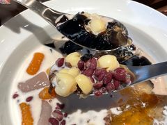 -RUXU入续糖水铺与包(卓悦中心店)