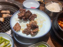 -明洞阿姨·韩式酱蟹烤肉·创意料理(三元桥店)