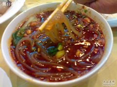 酸辣粉&nbsp;味道还好可是粉儿不劲道-鑫巴蜀(和平里店)