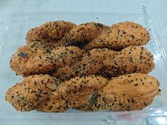 -白玉兰食品甜凤店(合生汇店)