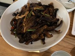 小炒藏香菌-四季民福烤鸭店(前门廊房二条店)
