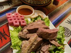 手抓羊肉-吉祥圣雪藏餐