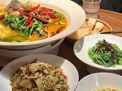 山茶油丹江大鱼头-清水亭湖北菜(大屯DT51店)