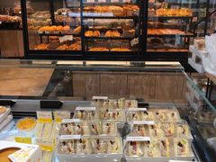 面包甜点陈列柜-皇冠幸福里动物奶油生日蛋糕(万达店)