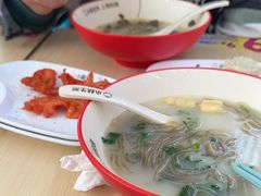 -小杨生煎(金山百联购物中心3楼店)