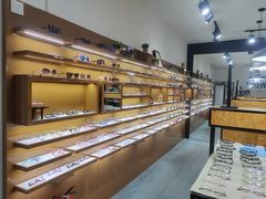 -罗伯特眼镜·蔡司官方授权(罗湖国贸店)